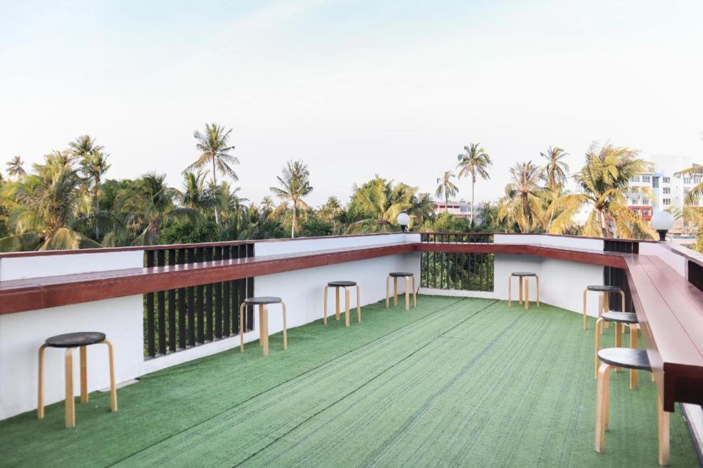 Sleepbox Hostel Suratthani Surat Thani Exterior foto