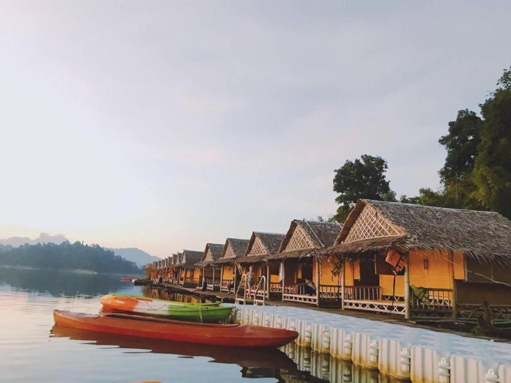 Sleepbox Hostel Suratthani Surat Thani Exterior foto
